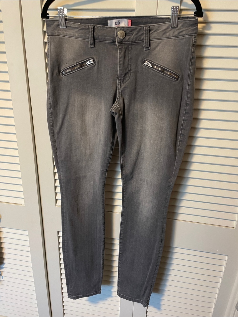 Cabi Gray Skinny Jeans with Zip Pocket Detail